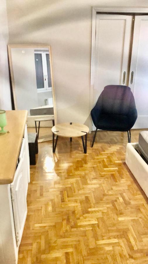 Economy Shared Apartment C In Central 雅典 外观 照片